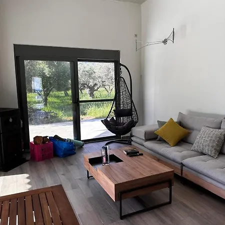 Elaiocampus Luxury House Lägenhet Kamáres