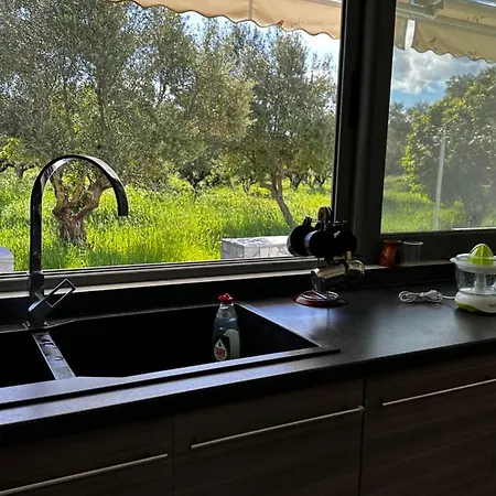 Elaiocampus Luxury House * Καμάρες